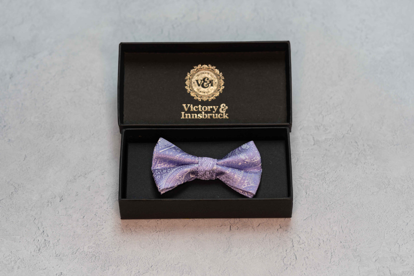 BOY'S LAVENDER PAISLEY BOW TIE