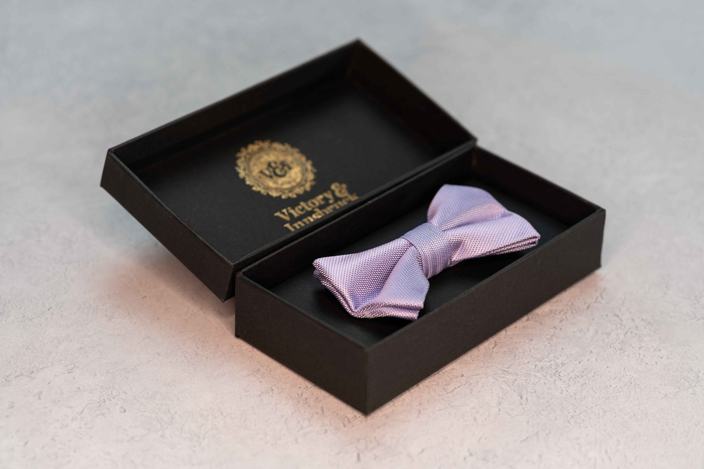 BOY'S LAVENDER TEXTURED BOW TIE