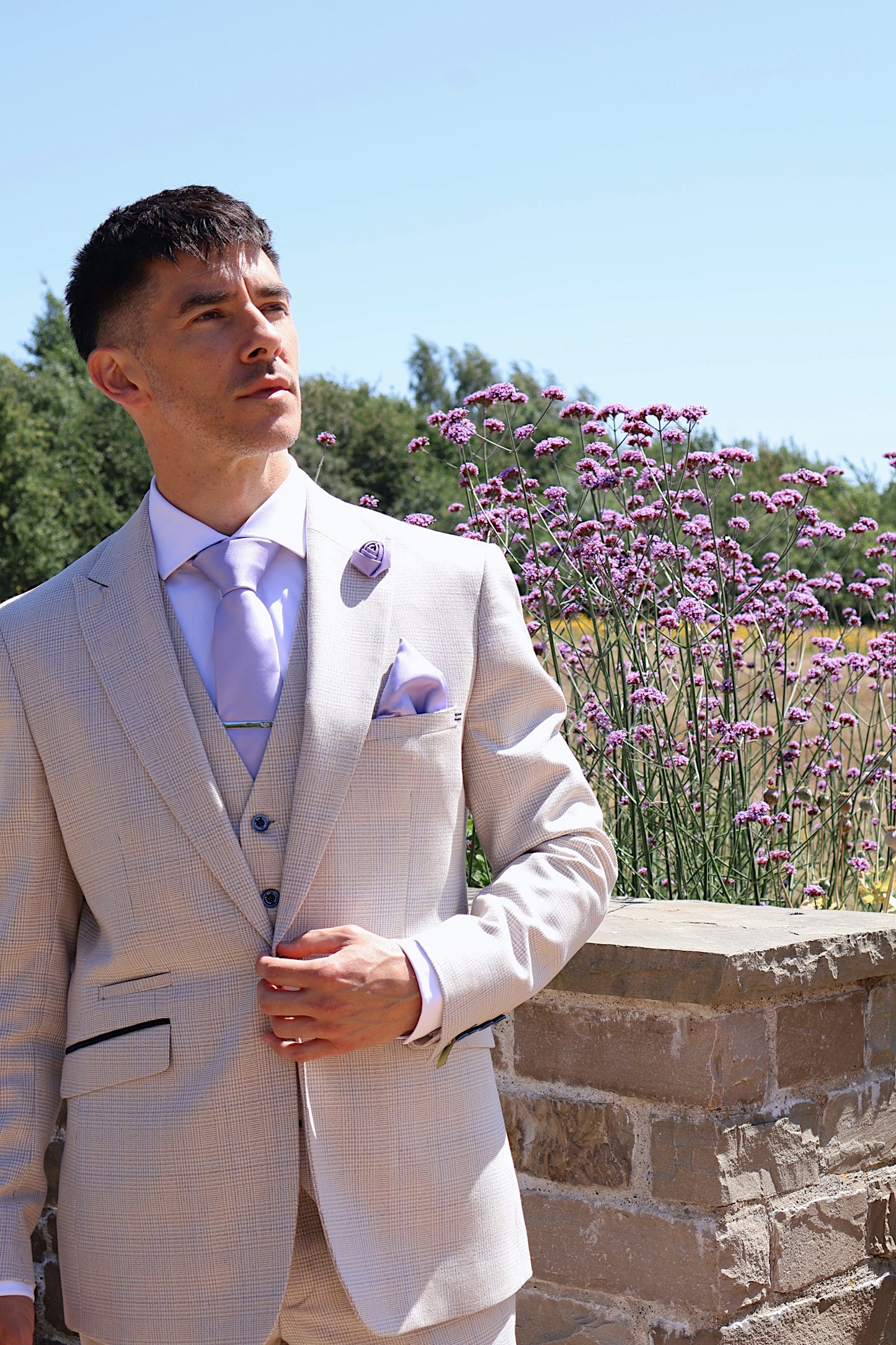 Caridi Beige Regular Check Three Piece Suit