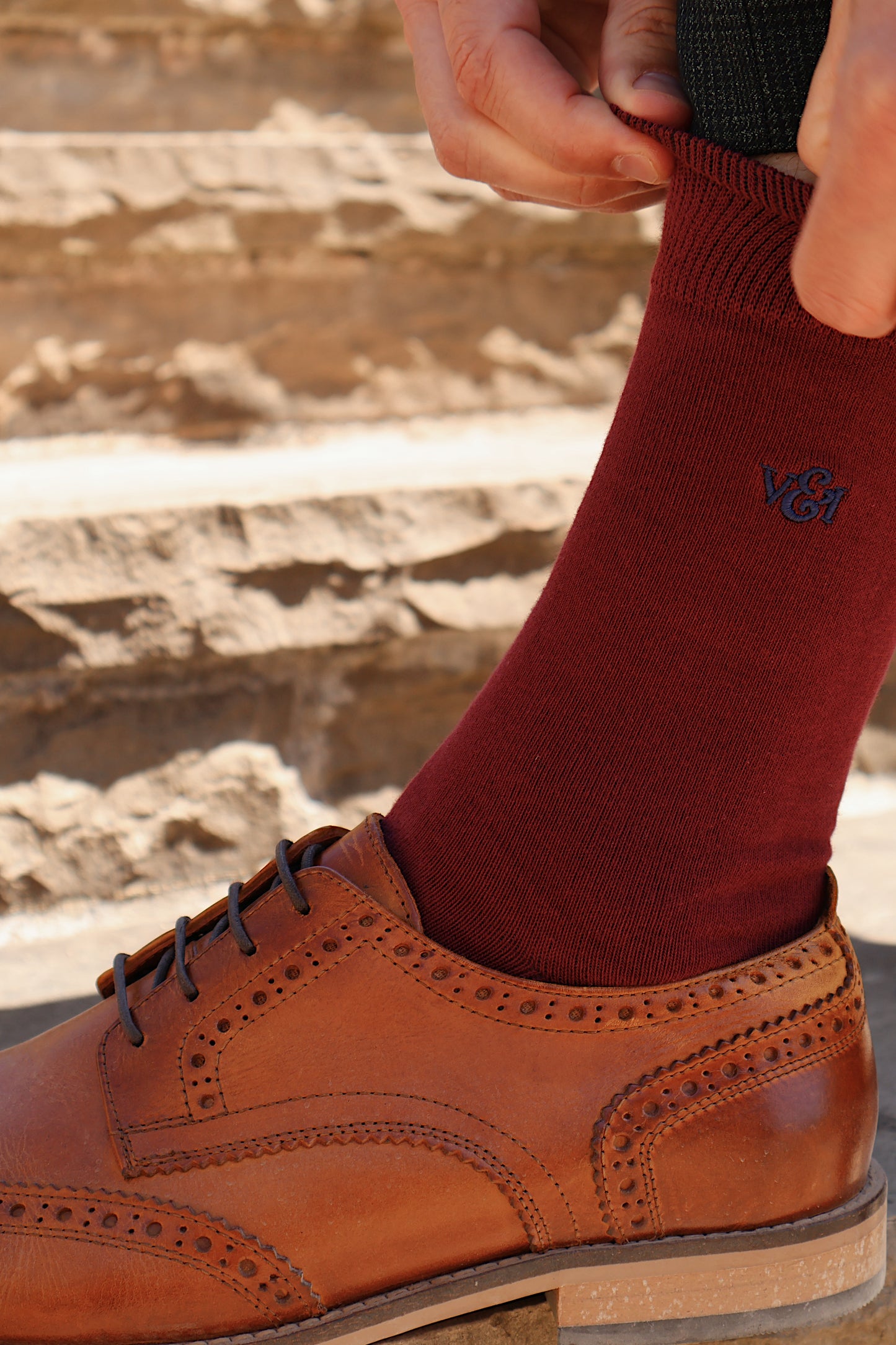 BURGUNDY RED TEXTURED TIE SET