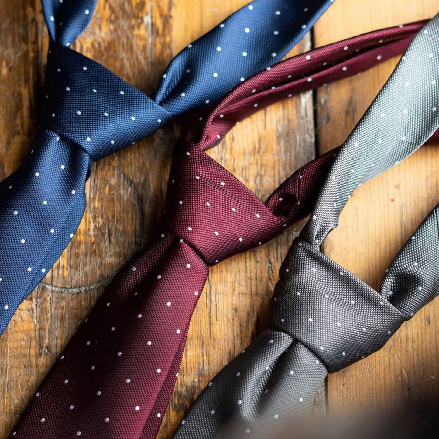 GREY POLKA DOT TIE SET