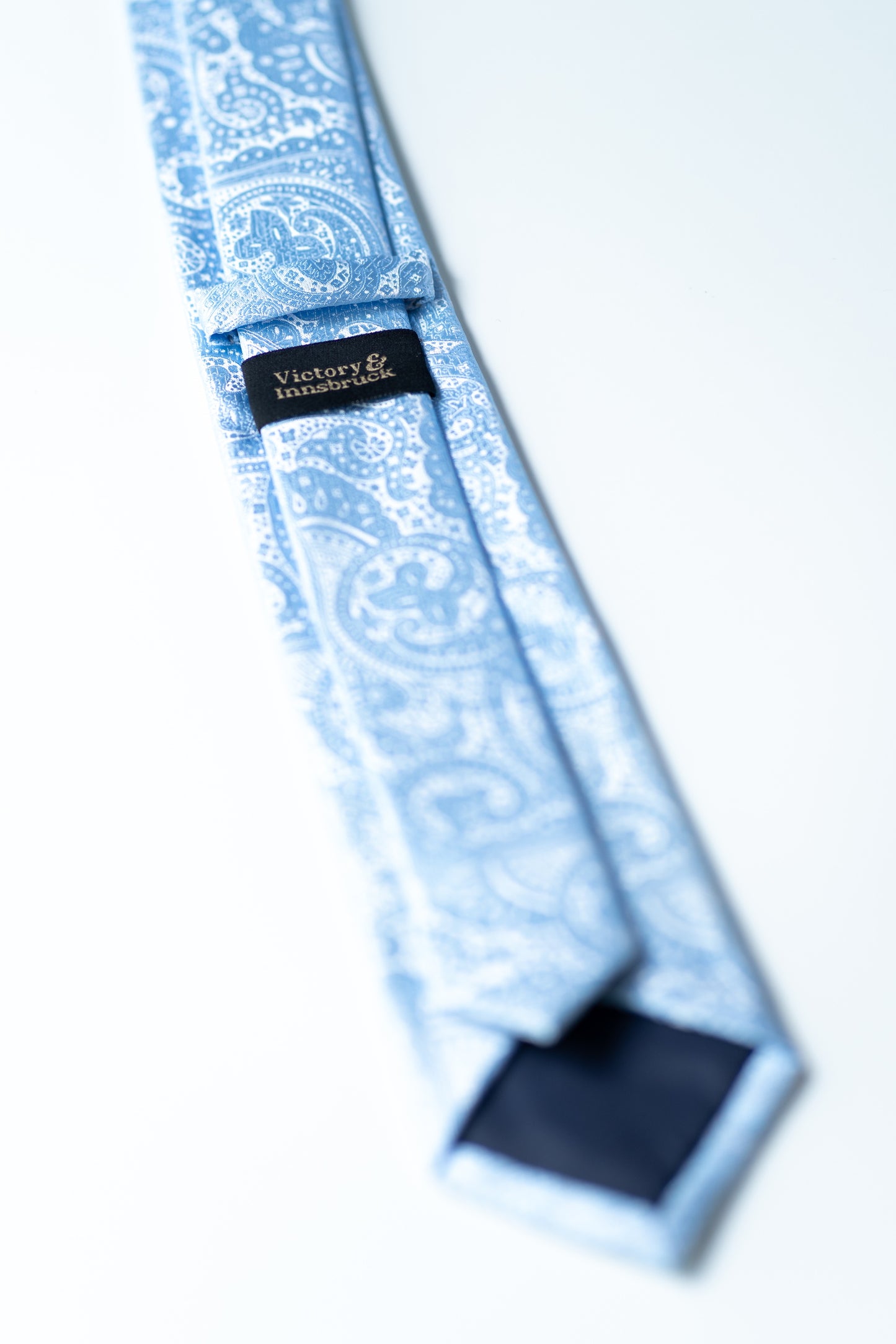 LIGHT BLUE PAISLEY TIE SET
