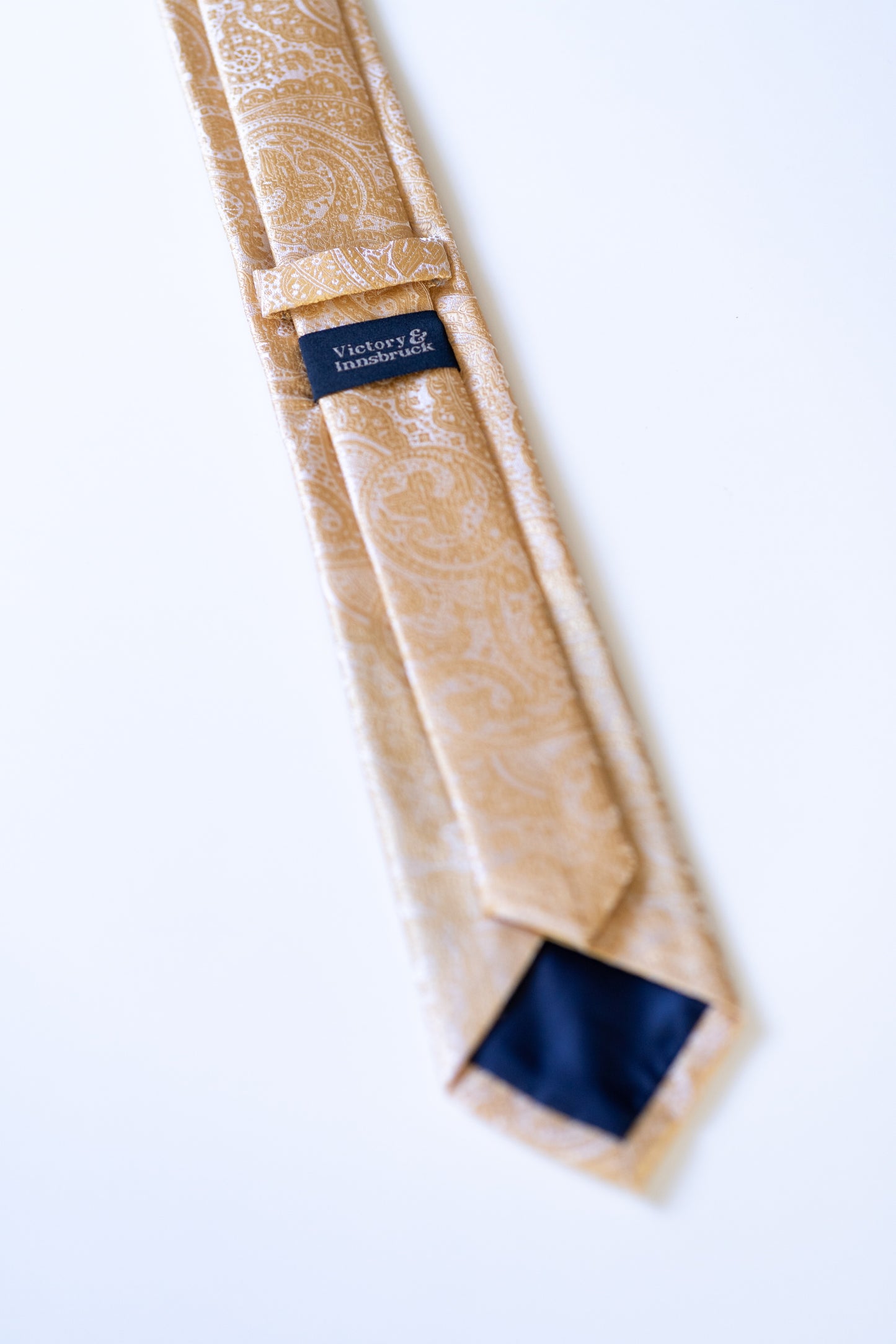 CHAMPAGNE GOLD PAISLEY TIE SET