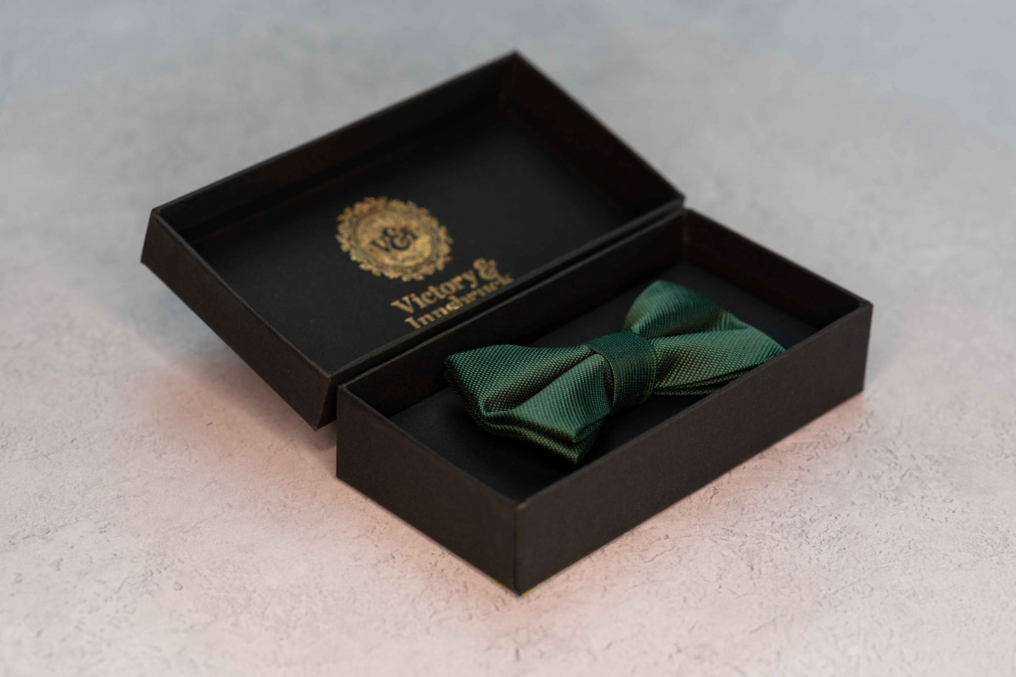 BOY'S EMERALD GREEN TEXTURED BOW TIE