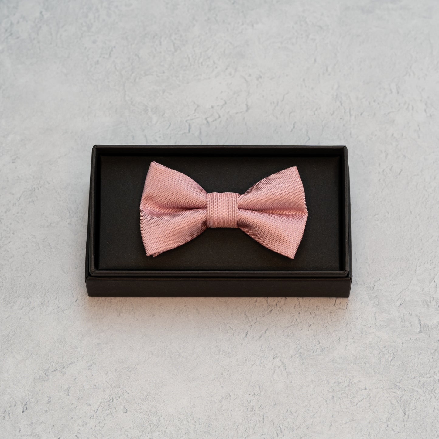 BOY'S DUSTY PINK TEXTURED BOW TIE