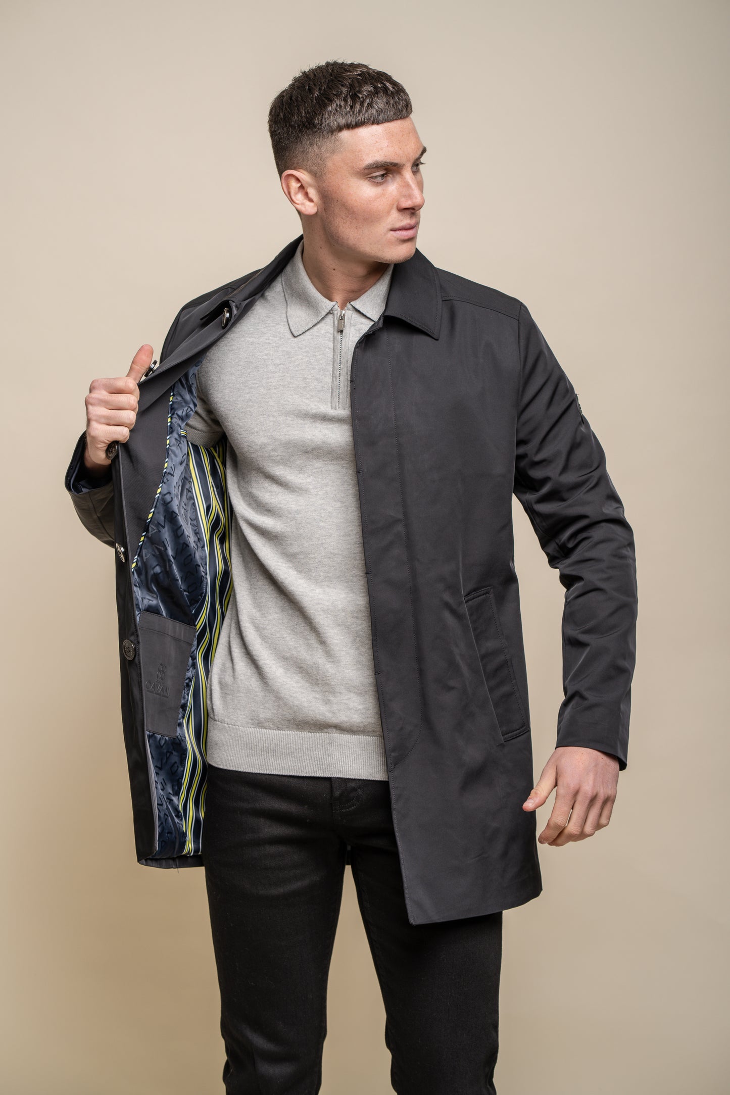 Barracuda Overcoat Black