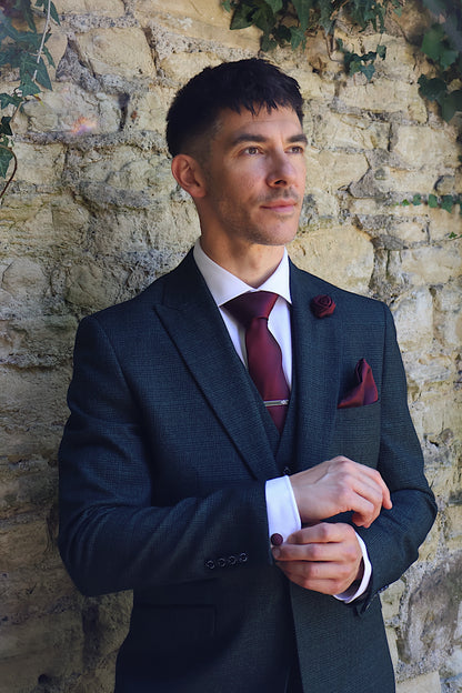 BURGUNDY RED TEXTURED TIE SET
